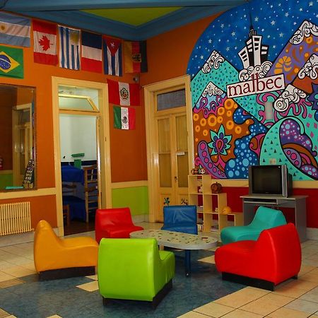 Malbec Hostel Central Mendoza Exterior photo